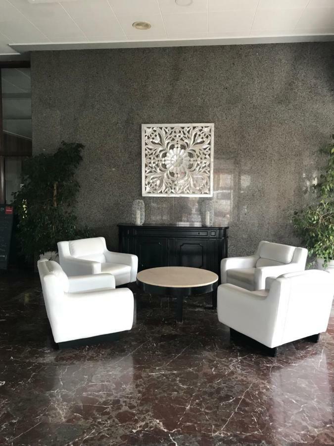 Apartments "La Roca" ตอร์เรโมลิโนส ภายนอก รูปภาพ